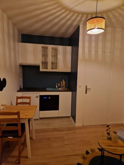 Flat Lägenhet Saint-Denis  Exteriör bild